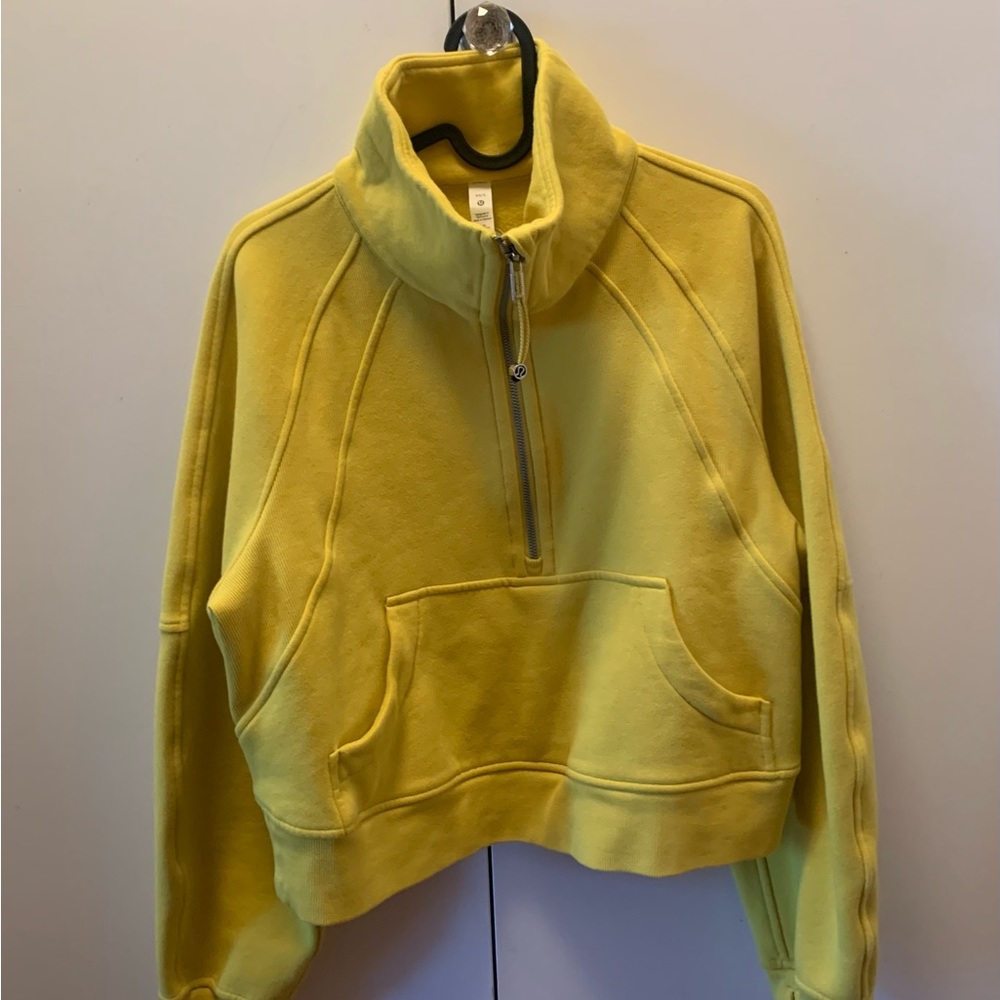 XS/S Lululemon Scuba Oversized Funnel Neck Half Zip in Soleil EUC